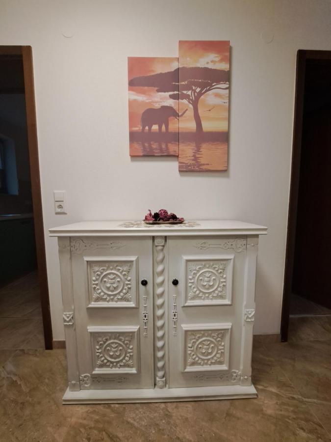 Schoene Wohnung Am Georgenberg รอยท์ลิงเงน ภายนอก รูปภาพ
