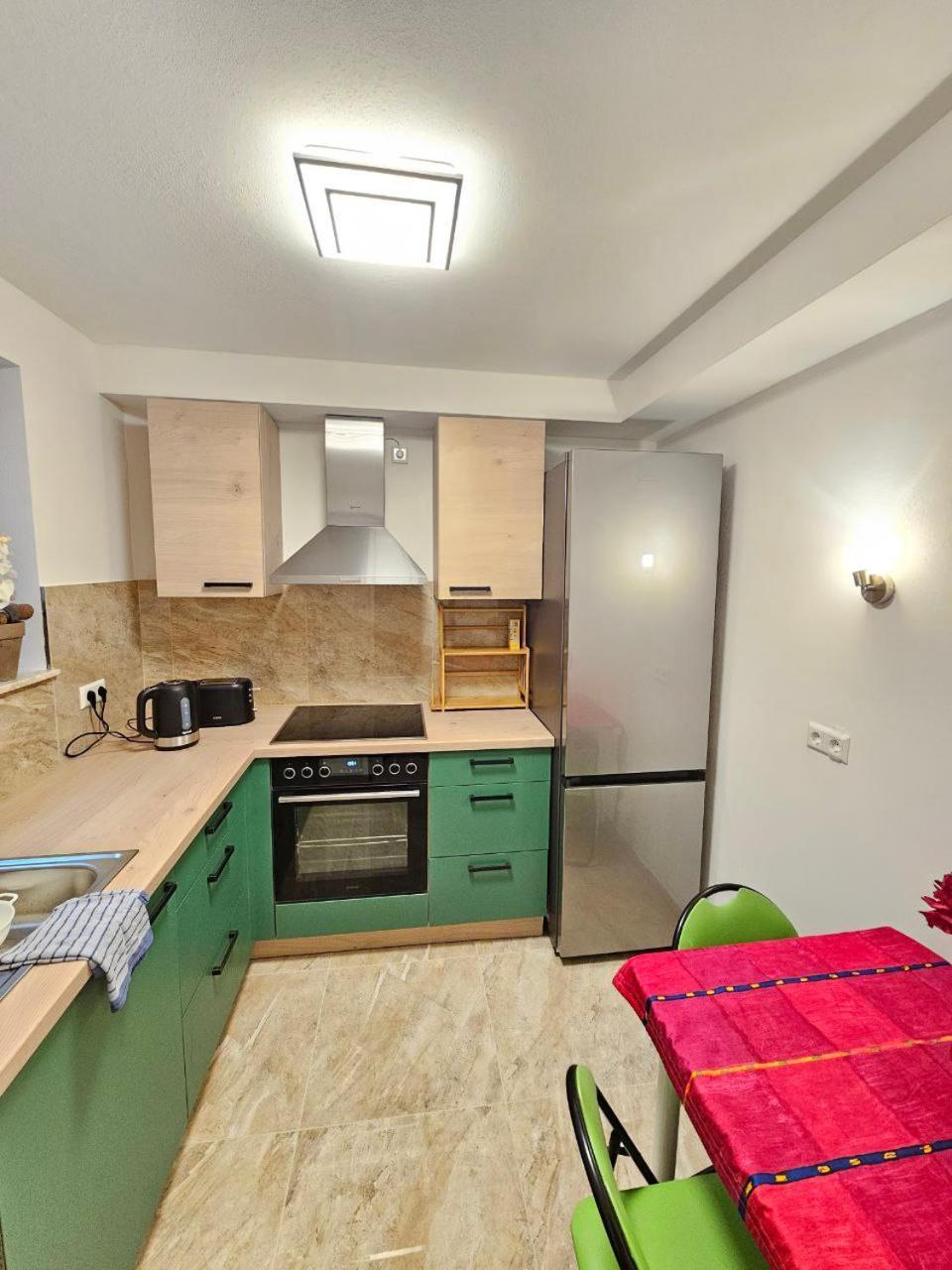 Schoene Wohnung Am Georgenberg รอยท์ลิงเงน ภายนอก รูปภาพ